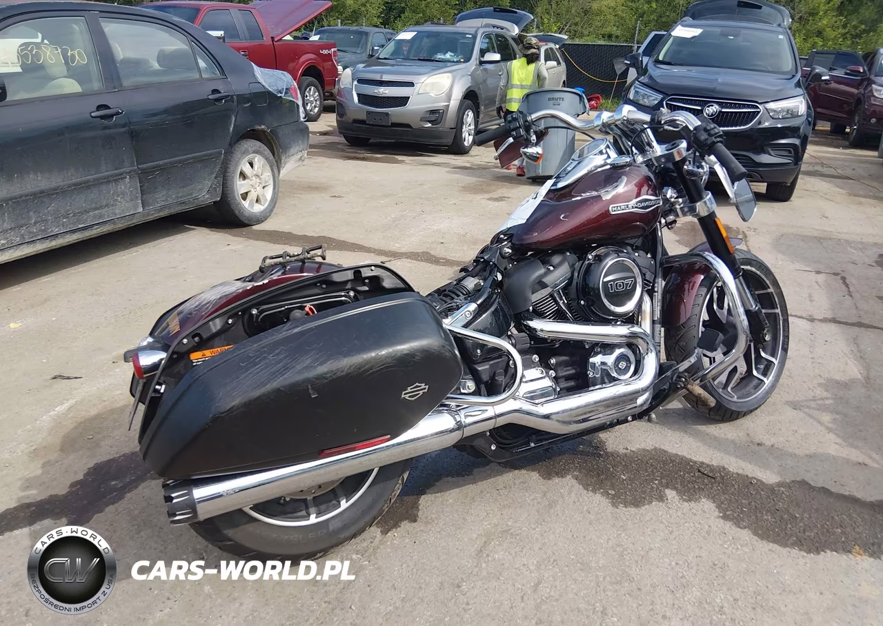 2018 Harley-Davidson Flsb Sport Glide VIN:1HD1YMJ2XJC038466 - 4