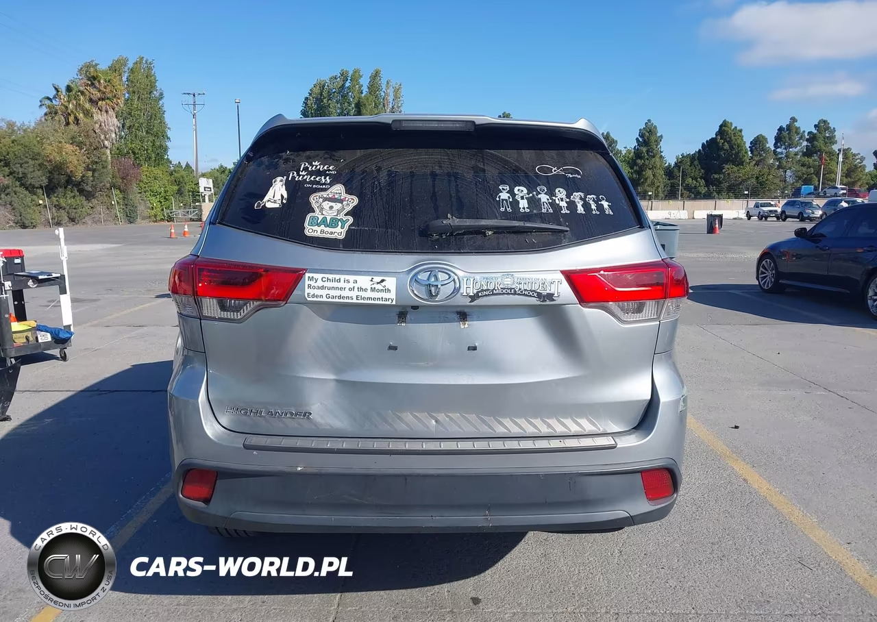 2017 Toyota Highlander Le VIN:5TDZZRFH3HS234754 - 16