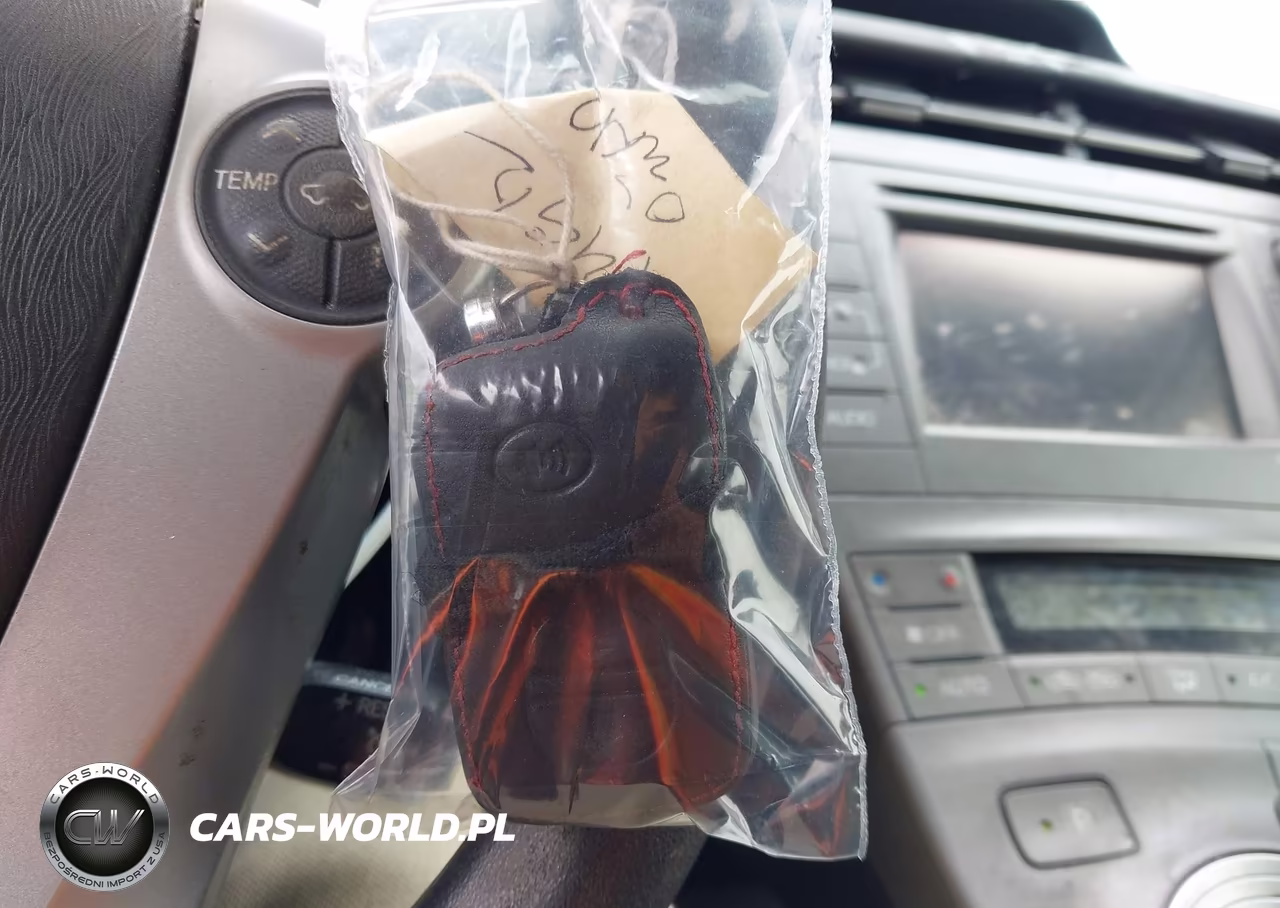2014 Toyota Prius Two VIN:JTDKN3DU4E0365281 - 11