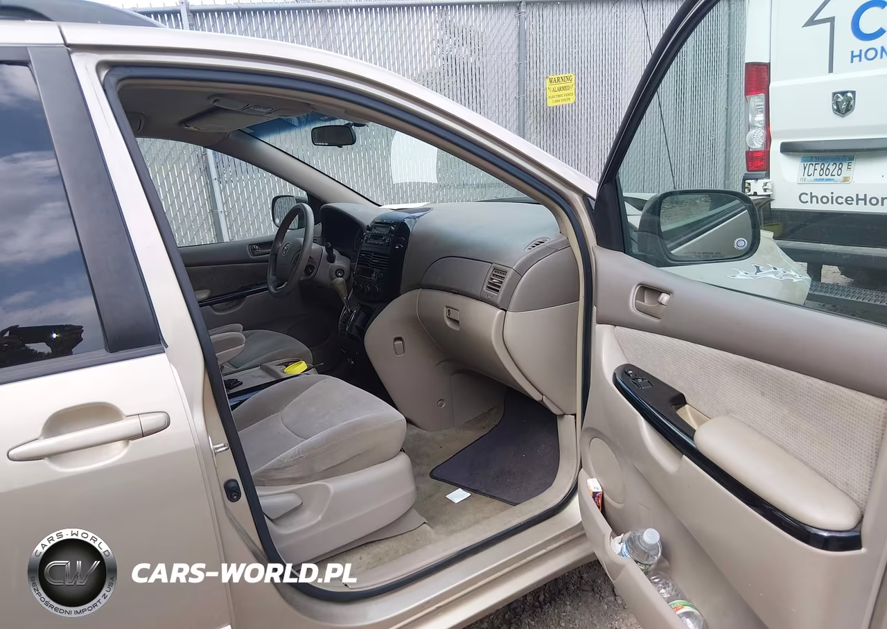 2004 Toyota Sienna Le VIN:5TDZA23C44S114169 - 5