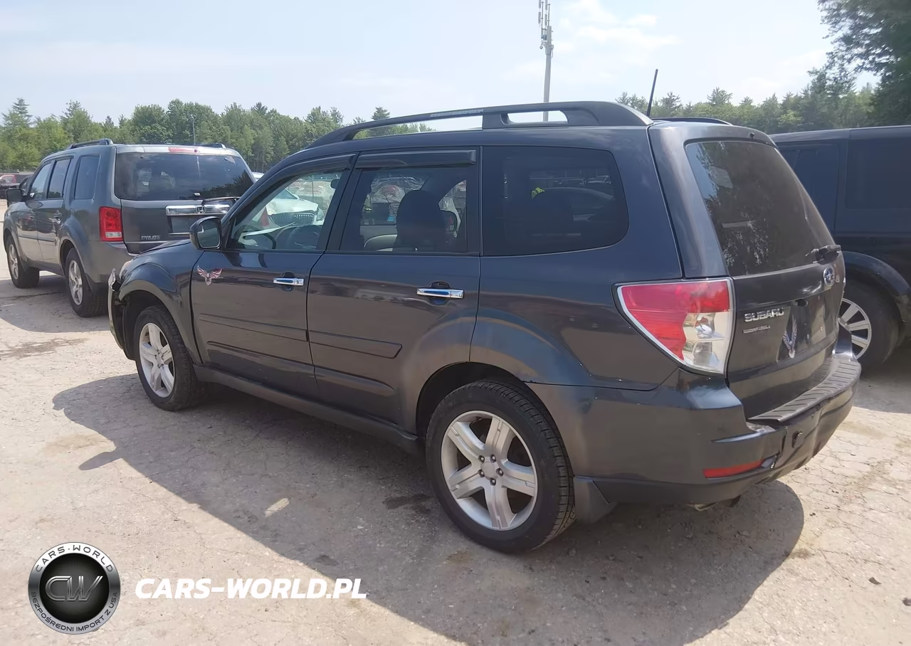 2010 Subaru Forester 2.5X Premium VIN:JF2SH6CC2AH704649 - 3