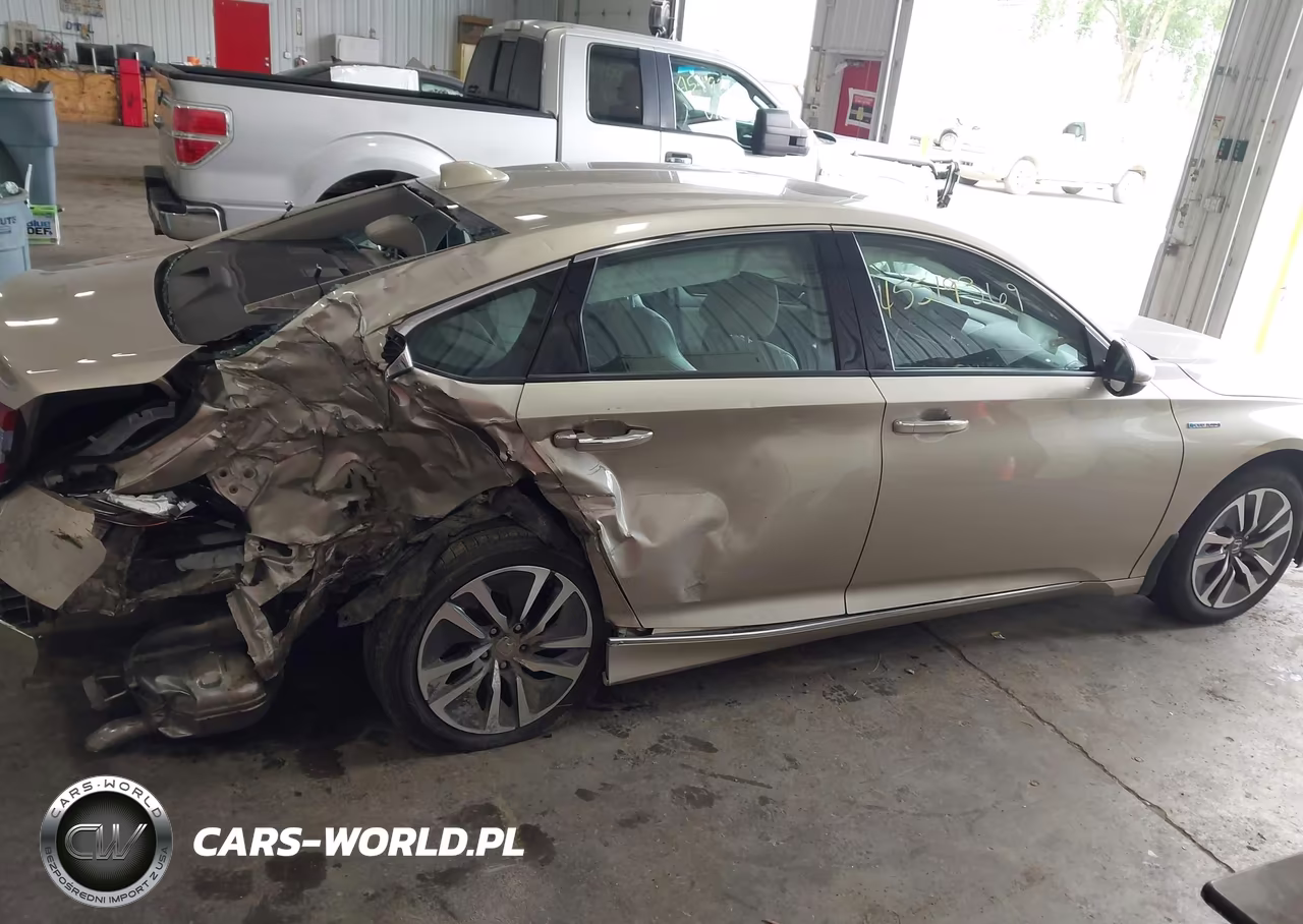 2020 Honda Accord Hybrid Touring VIN:1HGCV3F93LA008969 - 13