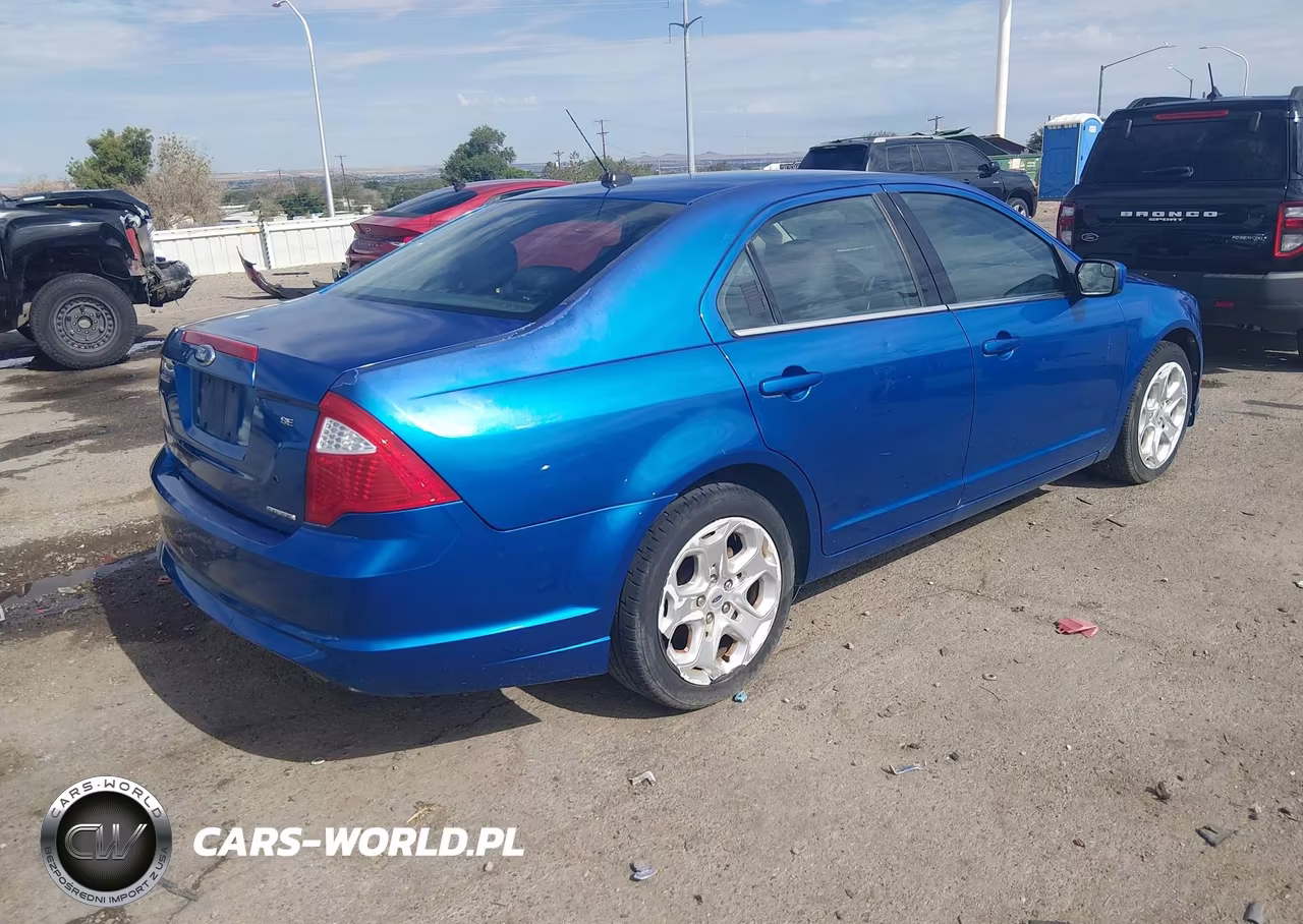 2011 Ford Fusion Se VIN:3FAHP0HGXBR201994 - 4