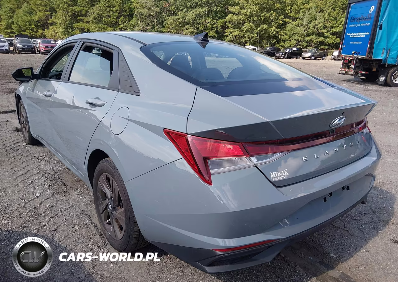 2021 Hyundai Elantra Sel VIN:KMHLS4AG2MU211947 - 3