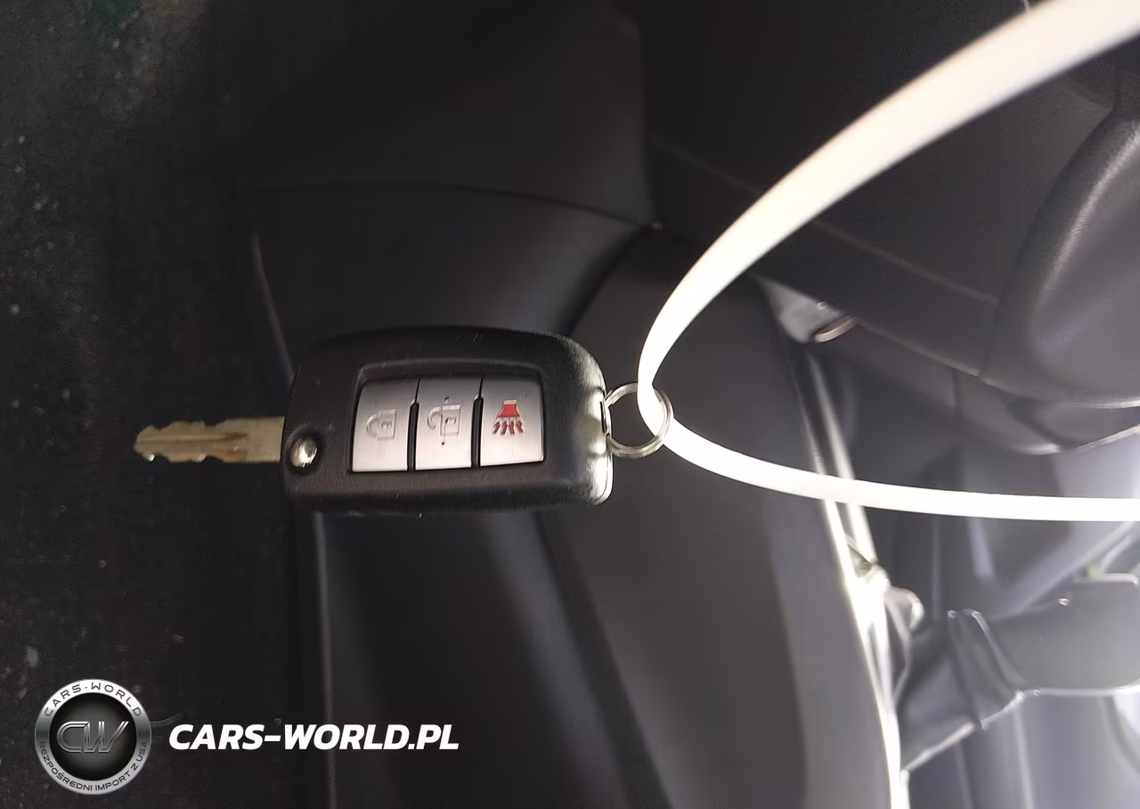 2019 Nissan Rogue S VIN:5N1AT2MV9KC845097 - 11