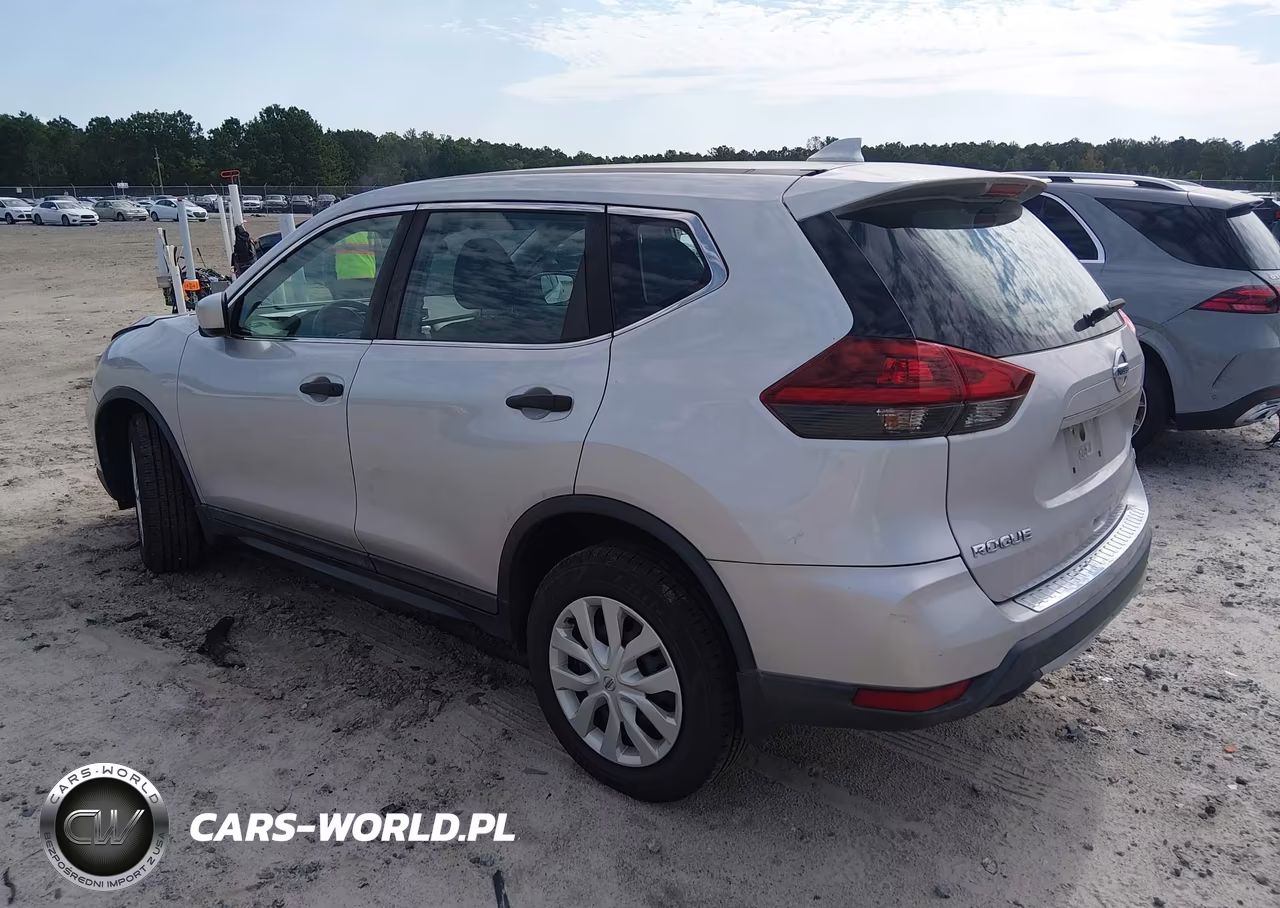 2019 Nissan Rogue S VIN:5N1AT2MV9KC845097 - 3