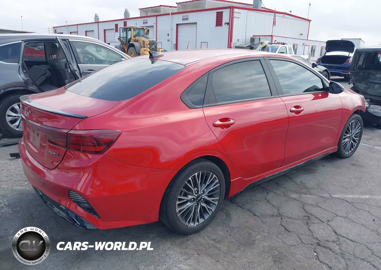 2024 Kia Forte Gt-Line VIN:3KPF54AD6RE767702 - 4