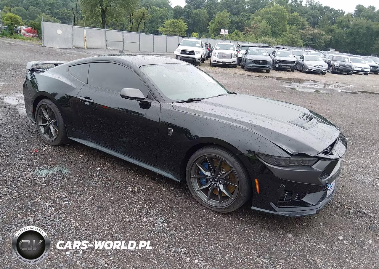 2024 Ford Mustang Dark Horse Fastback – zdjęcie 1 z 16