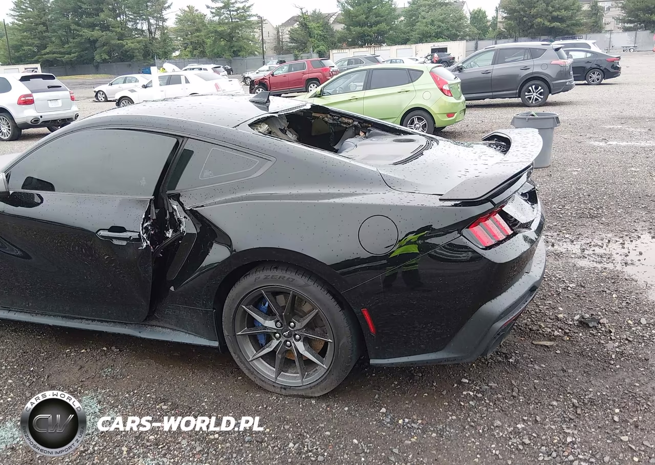 2024 Ford Mustang Dark Horse Fastback VIN:1FA6P8R03R5504166 - 12