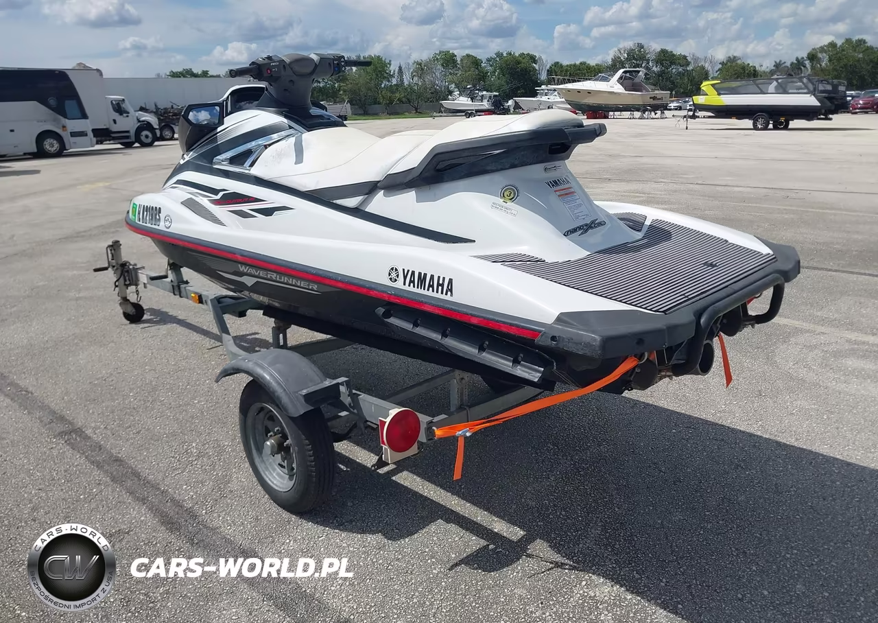 2018 Yamaha Vx Deluxe VIN:YAMA3843J718 - 3