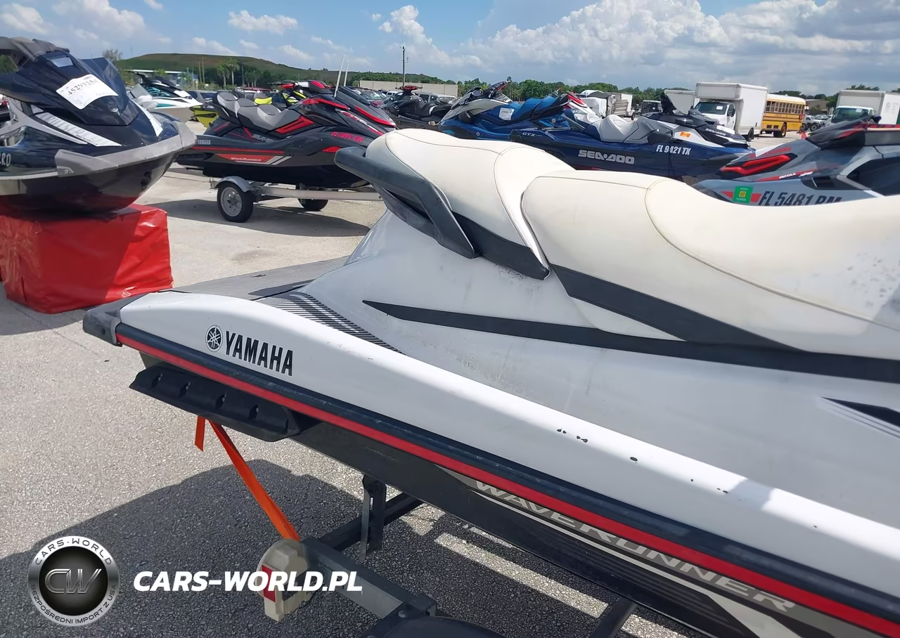 2018 Yamaha Vx Deluxe VIN:YAMA3843J718 - 8