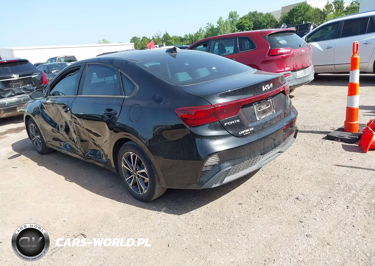 2022 Kia Forte Lxs VIN:3KPF24ADXNE458270 - 3