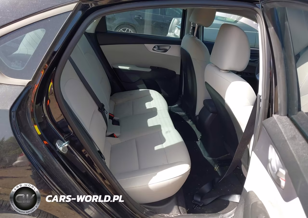 2022 Kia Forte Lxs VIN:3KPF24ADXNE458270 - 8