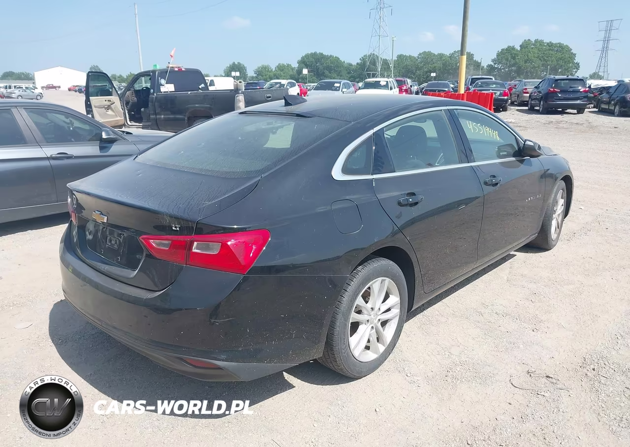 2018 Chevrolet Malibu Lt VIN:1G1ZD5ST6JF159046 - 4