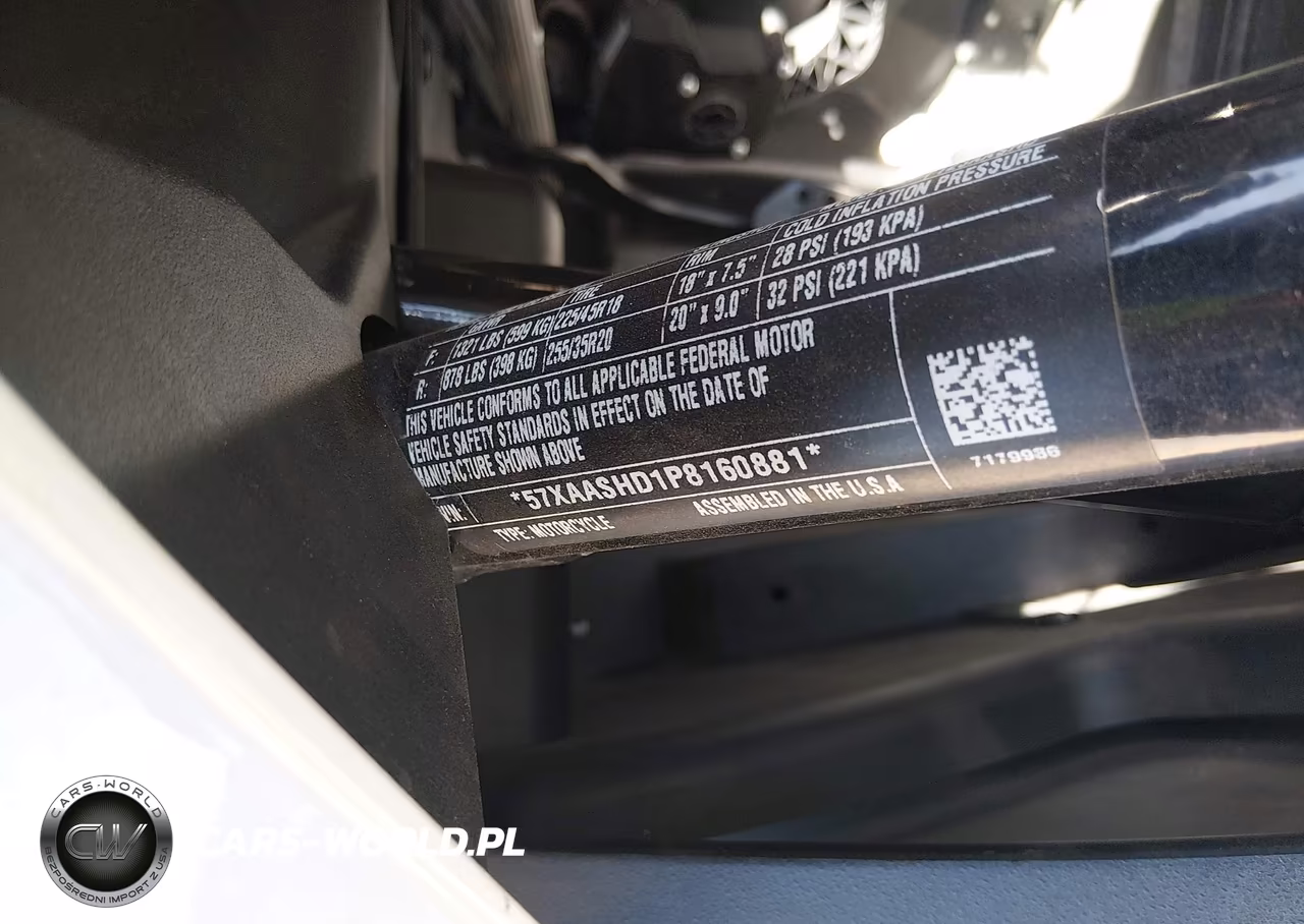 2023 Polaris Slingshot S VIN:57XAASHD1P8160881 - 9