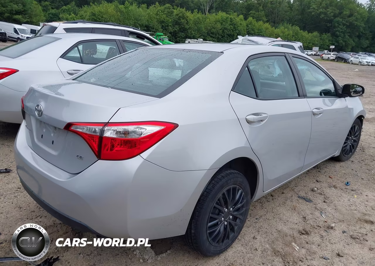 2016 Toyota Corolla Le VIN:2T1BURHE0GC537372 - 4