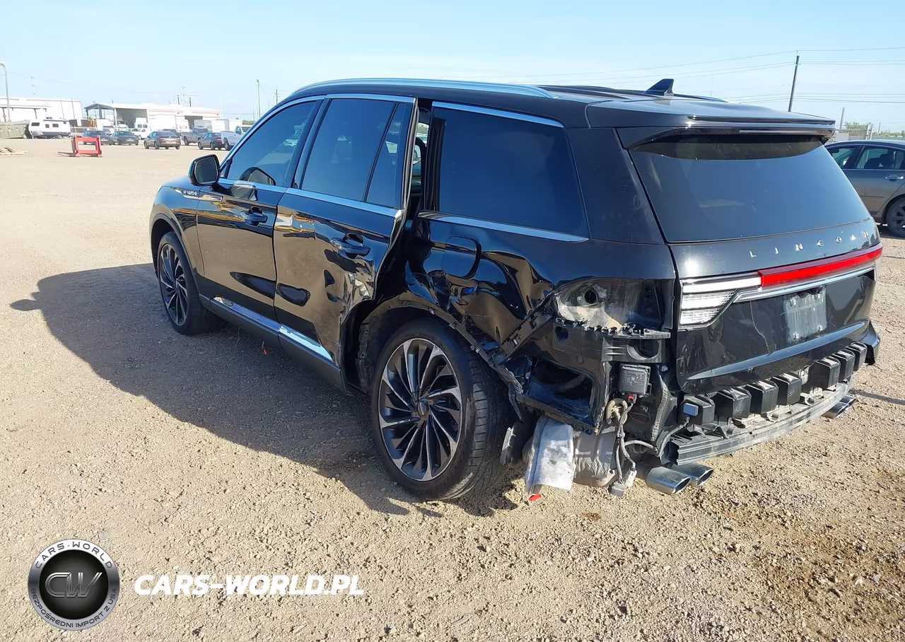 2023 Lincoln Aviator Reserve VIN:5LM5J7XC4PGL00744 - 3