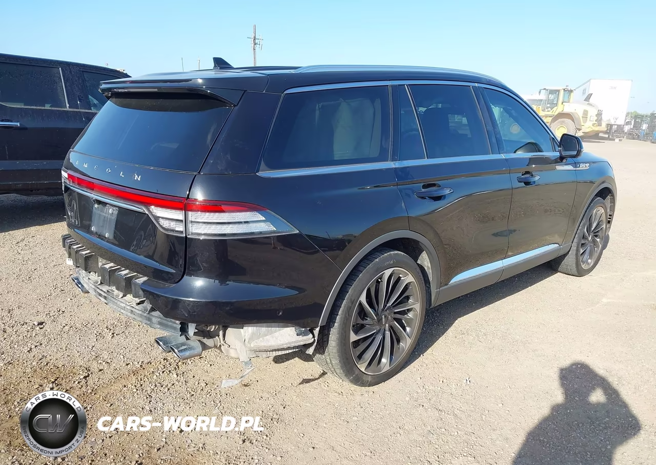 2023 Lincoln Aviator Reserve VIN:5LM5J7XC4PGL00744 - 4