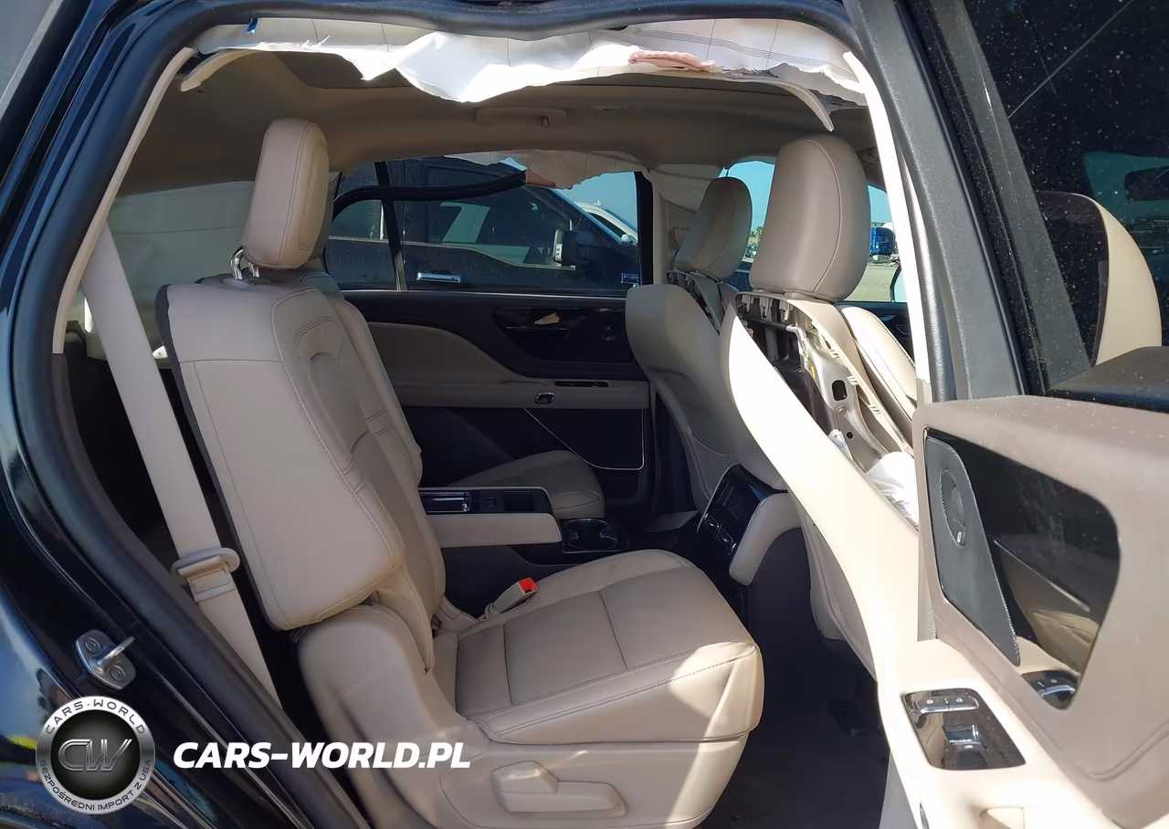 2023 Lincoln Aviator Reserve VIN:5LM5J7XC4PGL00744 - 8