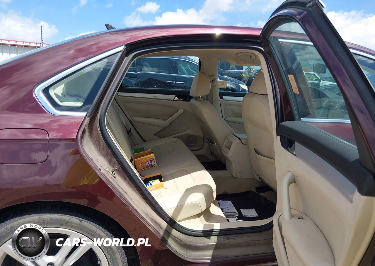 2012 Volkswagen Passat 2.0L Tdi Se VIN:1VWBN7A39CC067563 - 8