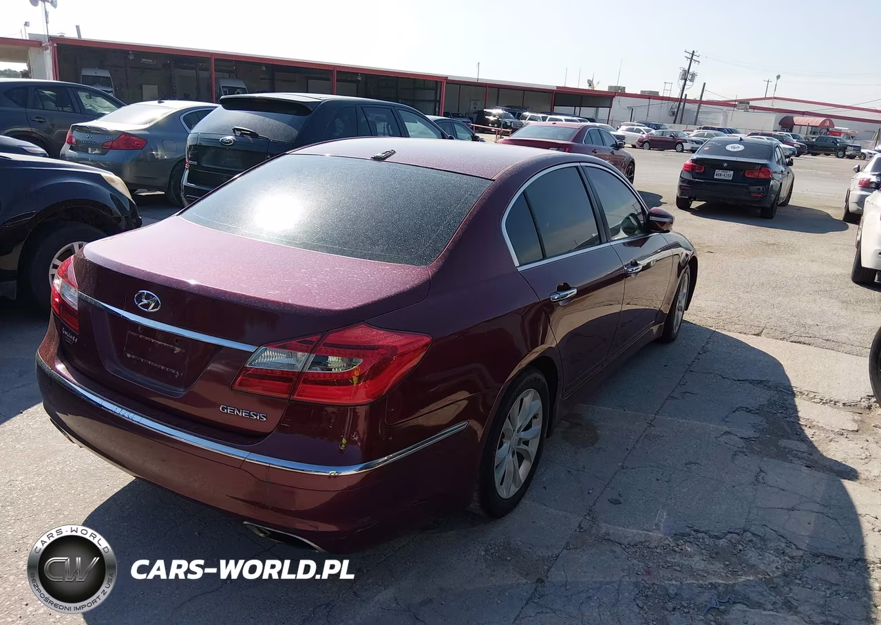 2013 Hyundai Genesis 3.8 VIN:KMHGC4DDXDU239429 - 4