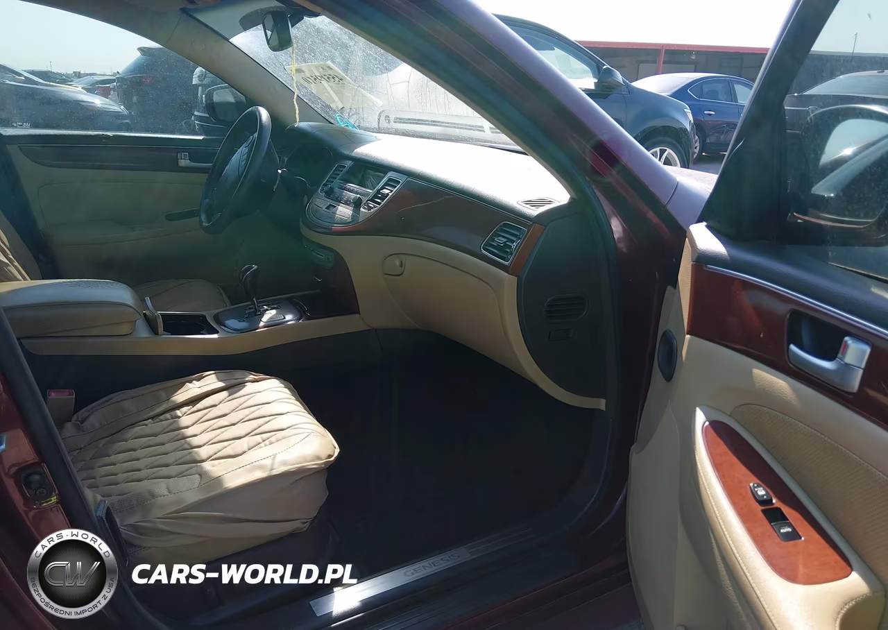 2013 Hyundai Genesis 3.8 VIN:KMHGC4DDXDU239429 - 5