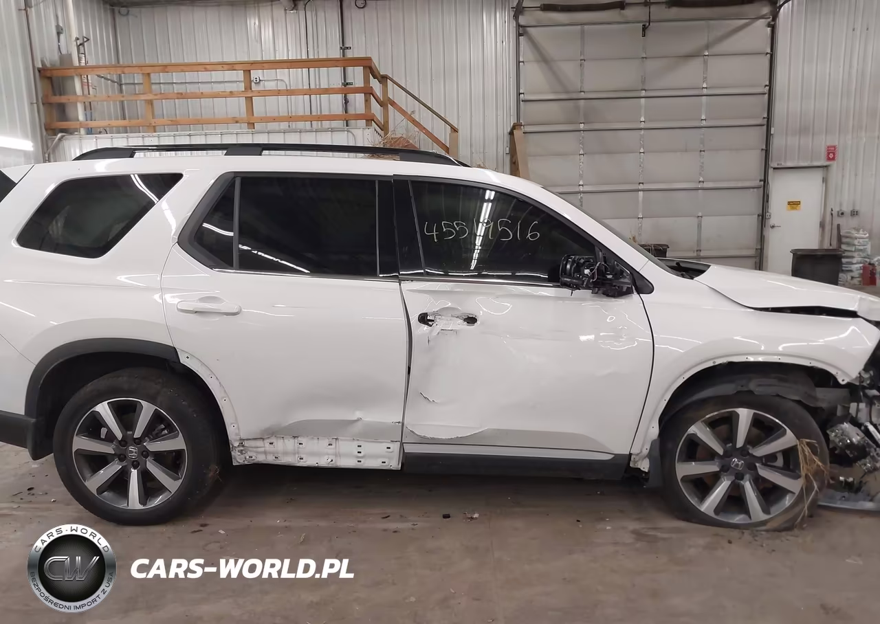 2025 Honda Pilot Touring VIN:5FNYG1H79SB010522 - 14