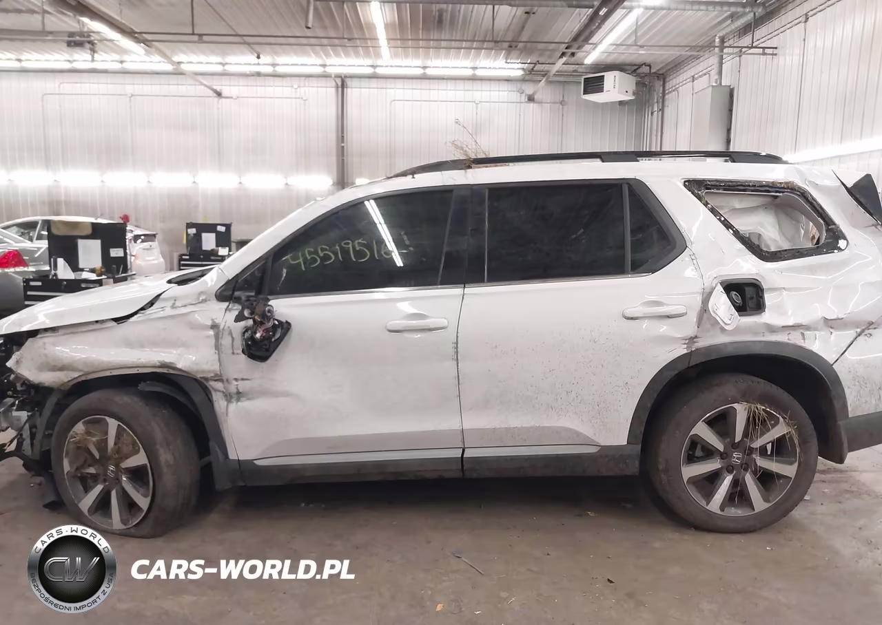 2025 Honda Pilot Touring VIN:5FNYG1H79SB010522 - 15