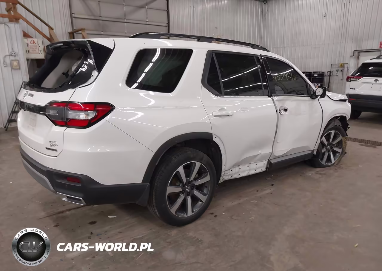 2025 Honda Pilot Touring VIN:5FNYG1H79SB010522 - 4