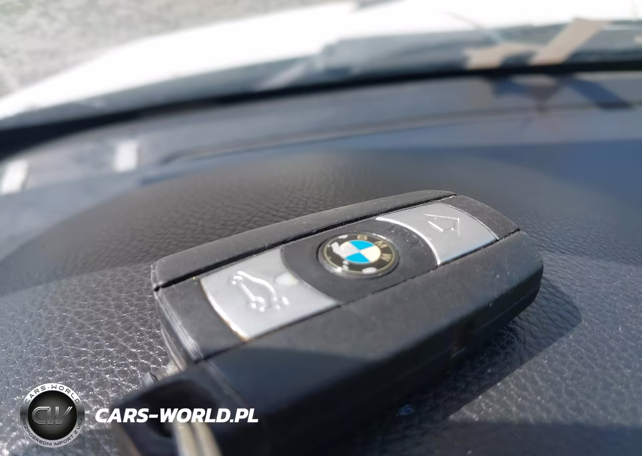 2010 BMW M3 VIN:WBSWL9C53AP332920 - 11