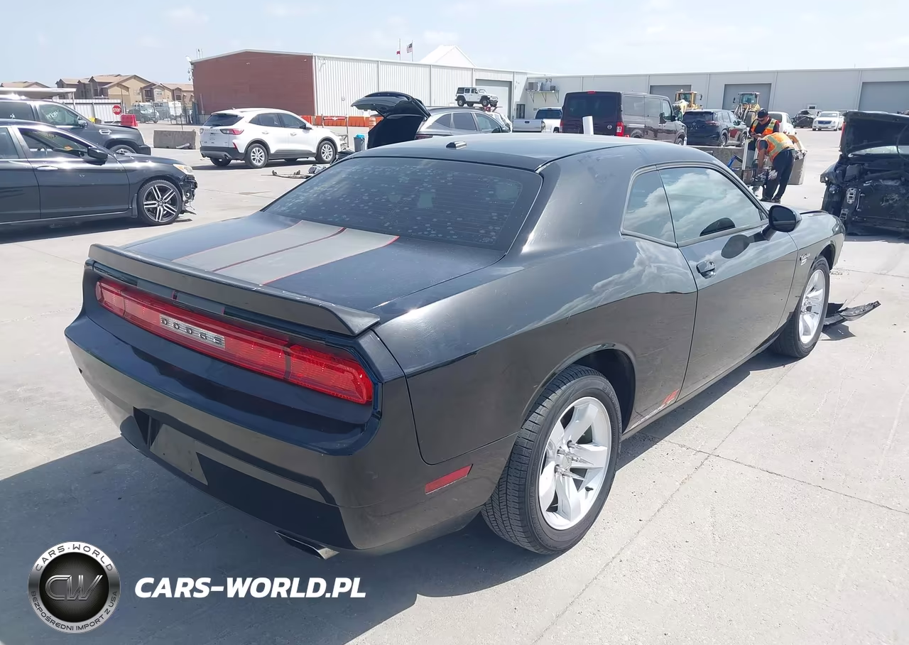 2013 Dodge Challenger Sxt VIN:2C3CDYAG3DH684351 - 4