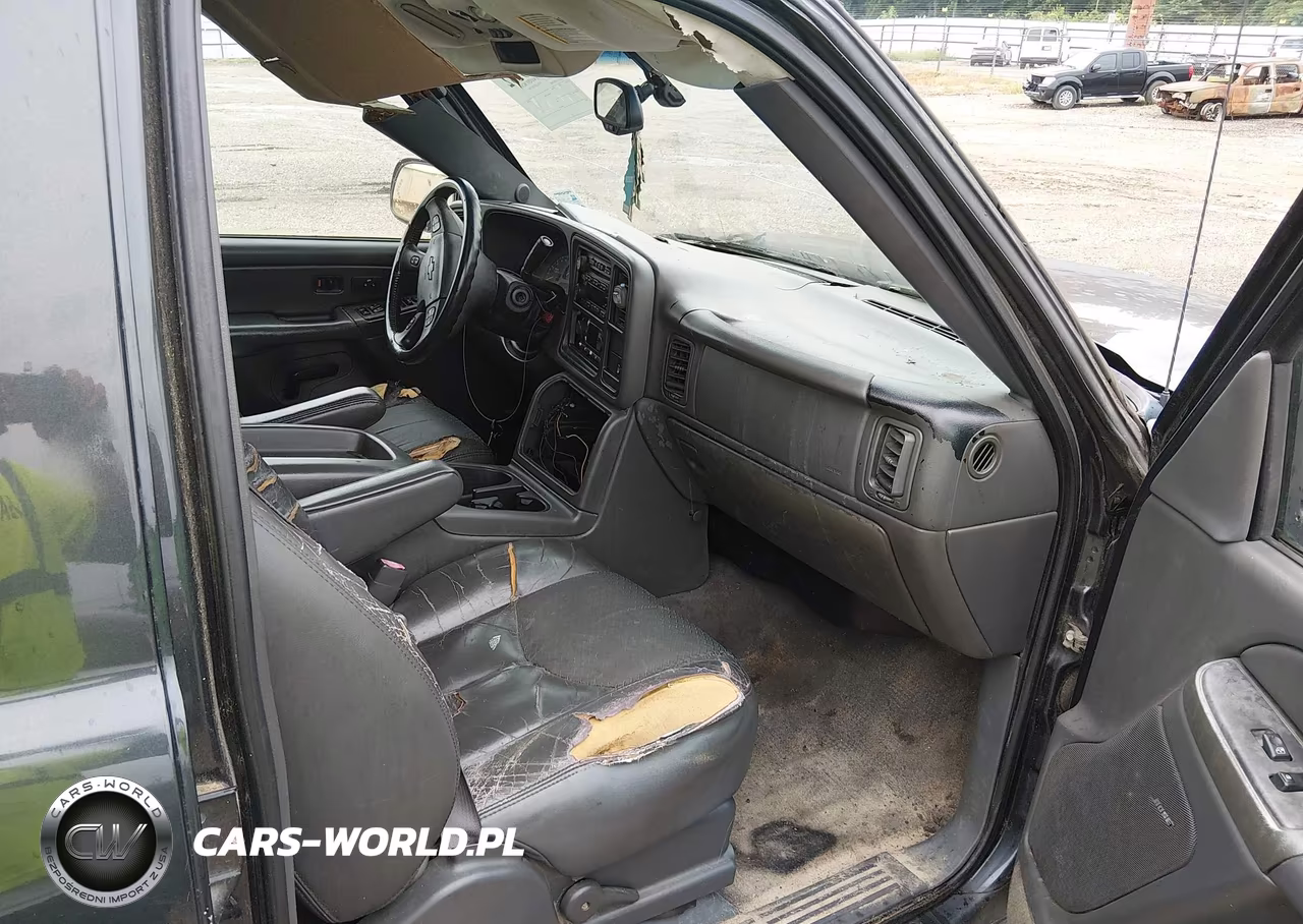 2004 Chevrolet Avalanche 1500 VIN:3GNEC12T94G205982 - 5