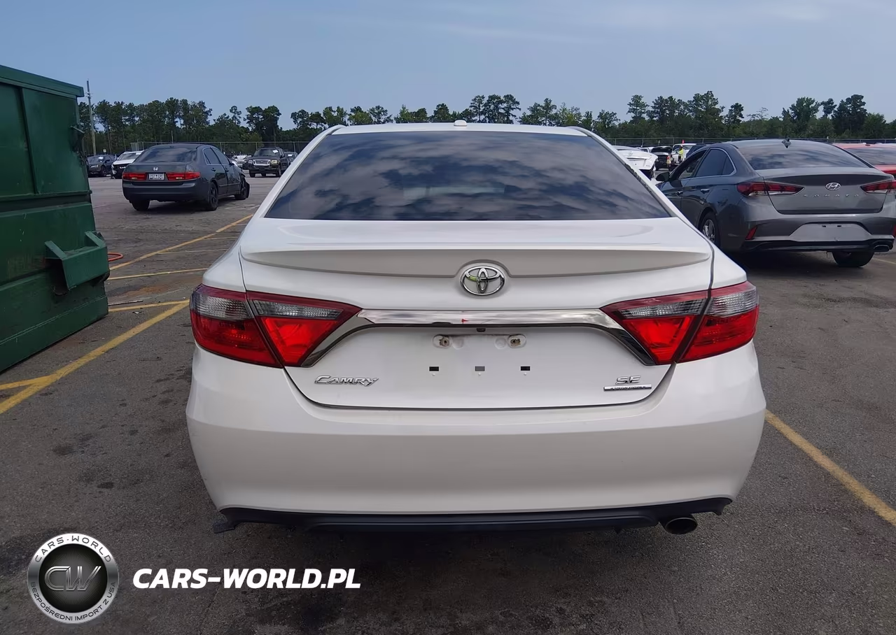 2016 Toyota Camry Se VIN:4T1BF1FK5GU193993 - 17