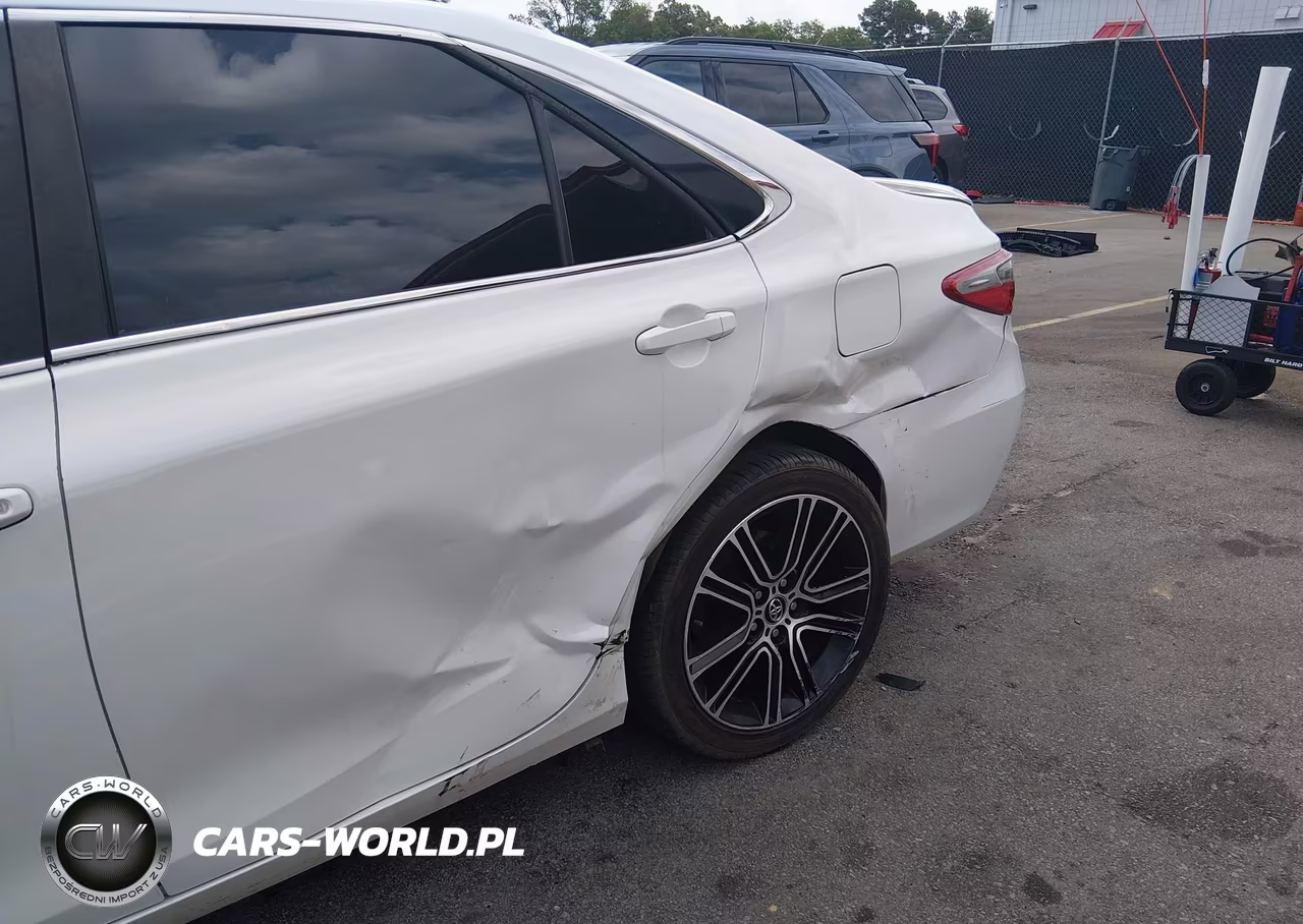 2016 Toyota Camry Se VIN:4T1BF1FK5GU193993 - 18