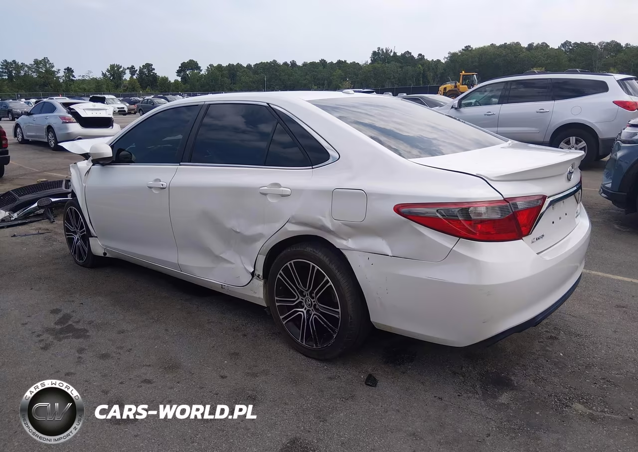 2016 Toyota Camry Se VIN:4T1BF1FK5GU193993 - 3