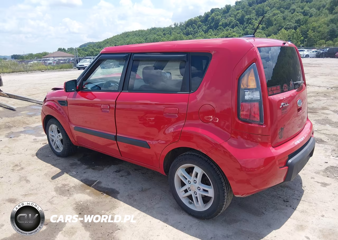 2010 Kia Soul + VIN:KNDJT2A21A7179083 - 3