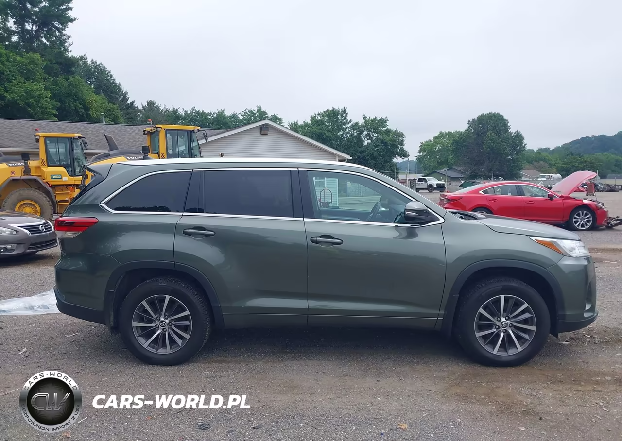2018 Toyota Highlander Xle VIN:5TDJZRFH0JS866596 - 14