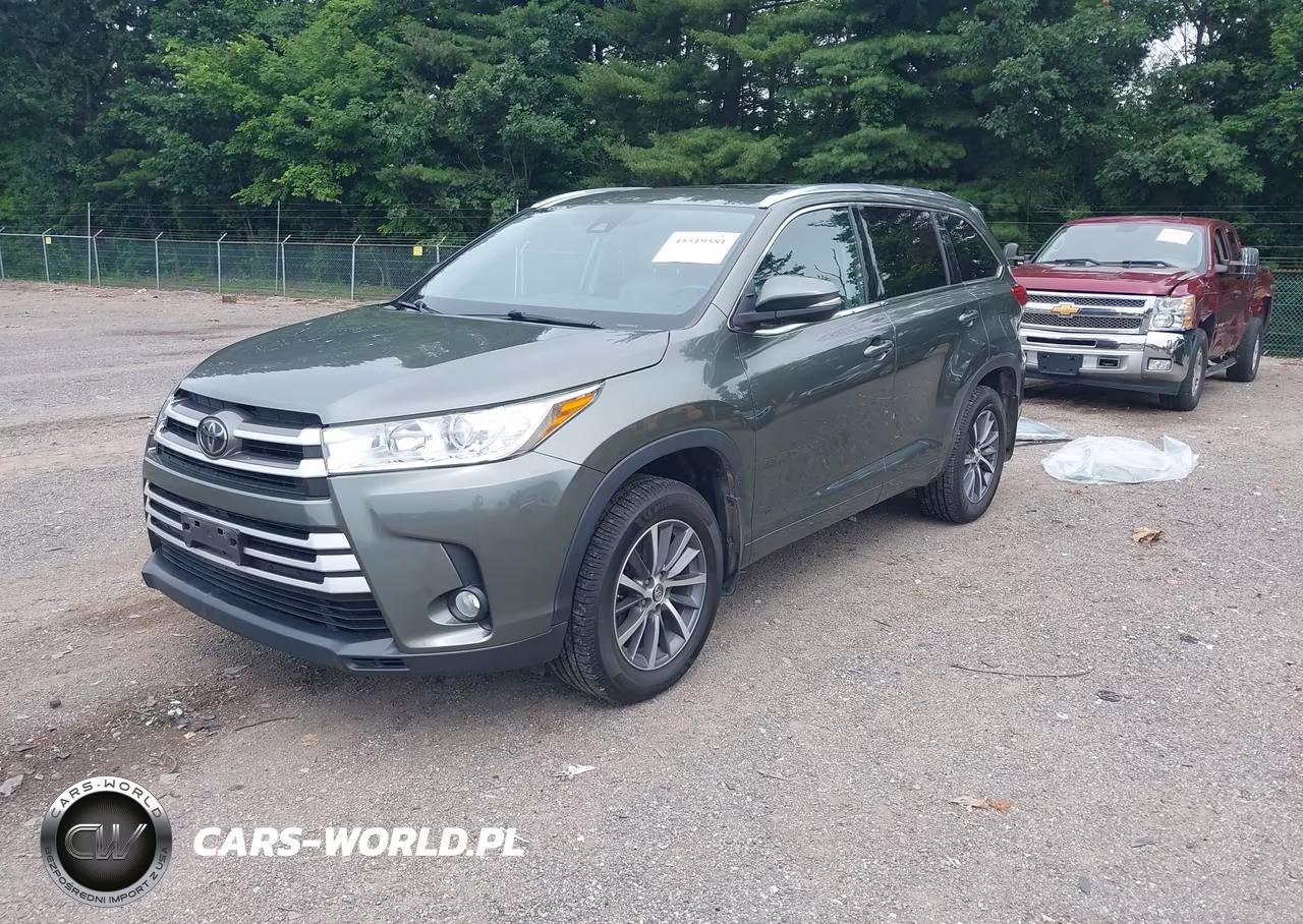 2018 Toyota Highlander Xle VIN:5TDJZRFH0JS866596 - 2