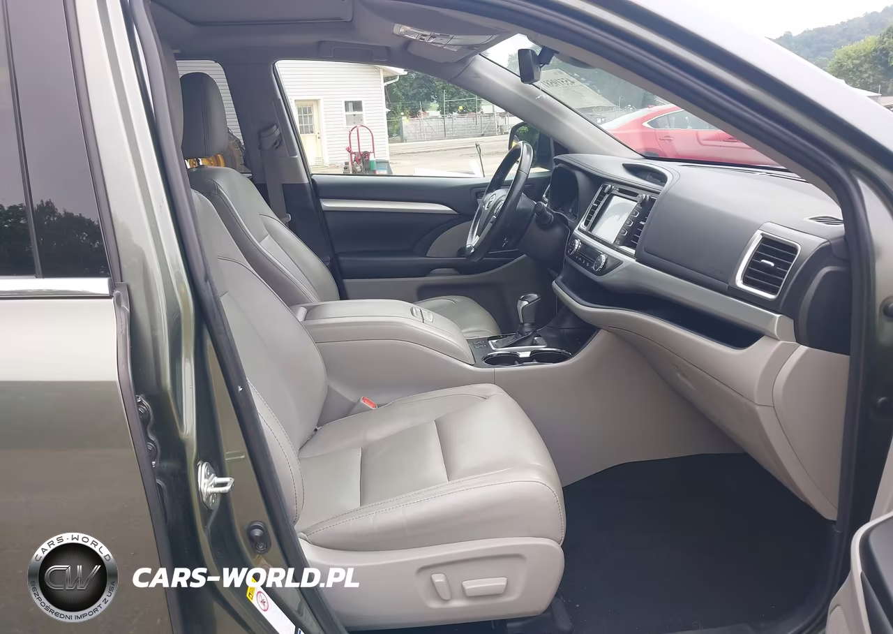 2018 Toyota Highlander Xle VIN:5TDJZRFH0JS866596 - 5