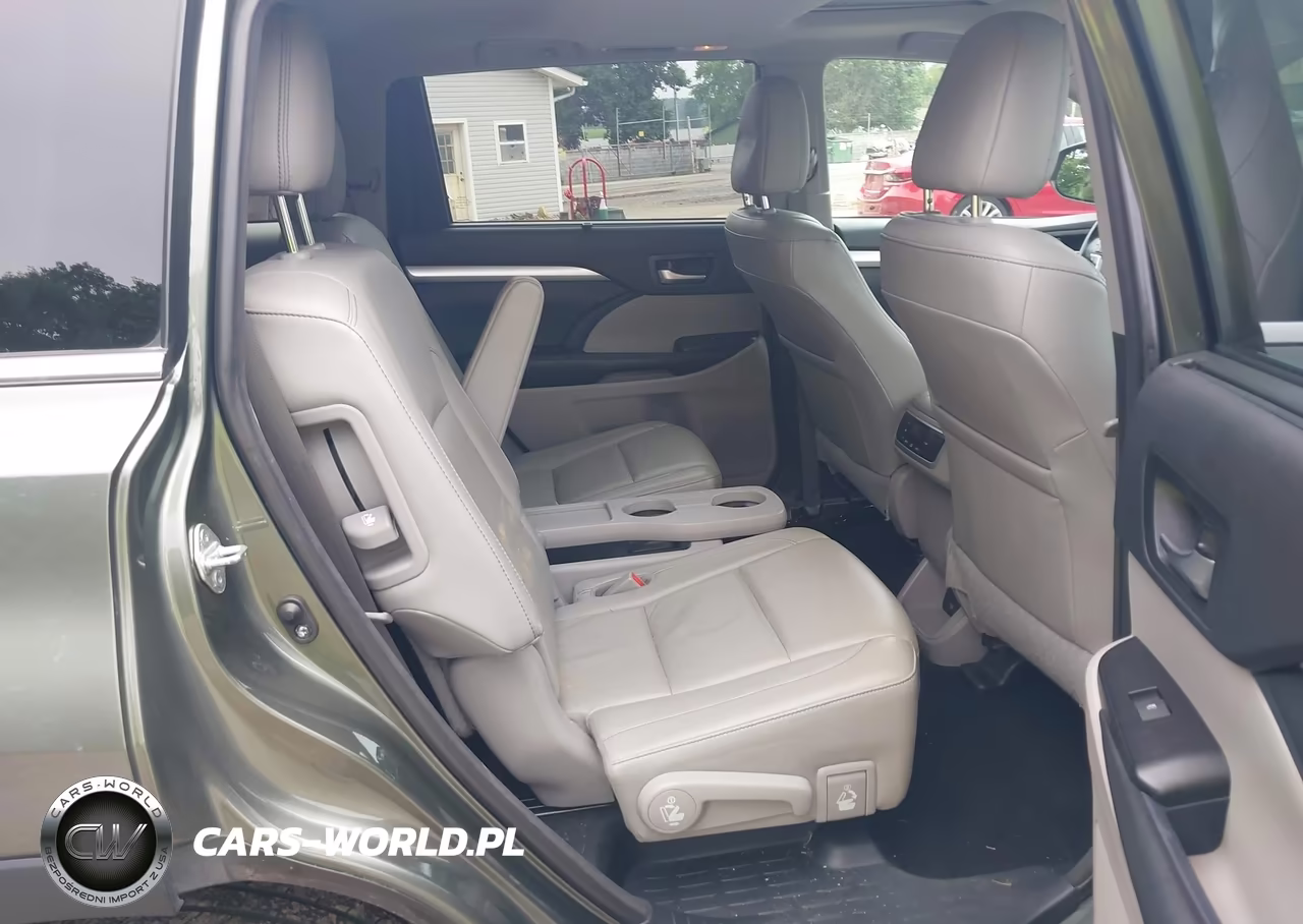 2018 Toyota Highlander Xle VIN:5TDJZRFH0JS866596 - 8