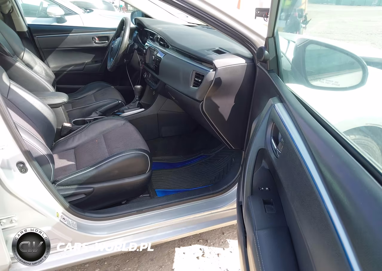 2015 Toyota Corolla S Plus VIN:5YFBURHE0FP258048 - 5