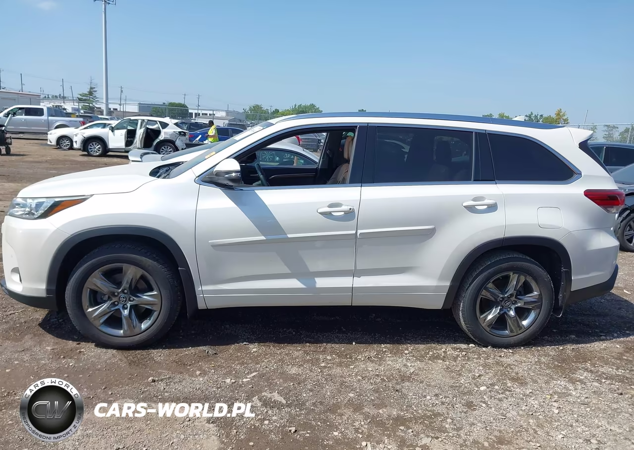 2017 Toyota Highlander Limited Platinum VIN:5TDDZRFH1HS456266 - 14