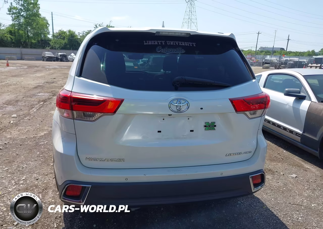 2017 Toyota Highlander Limited Platinum VIN:5TDDZRFH1HS456266 - 16