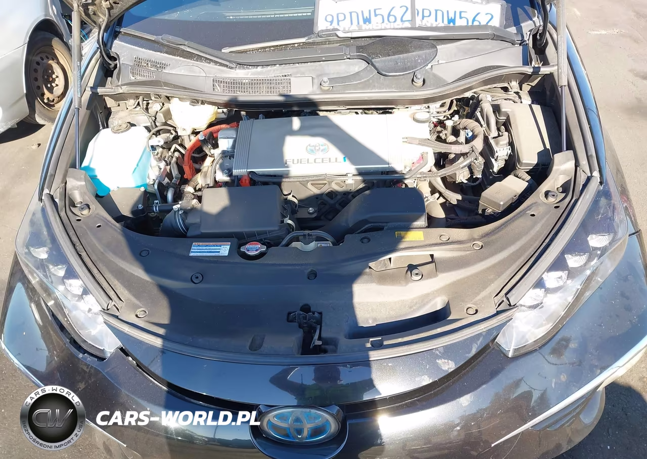 2019 Toyota Mirai VIN:JTDBVRBDXKA007078 - 10