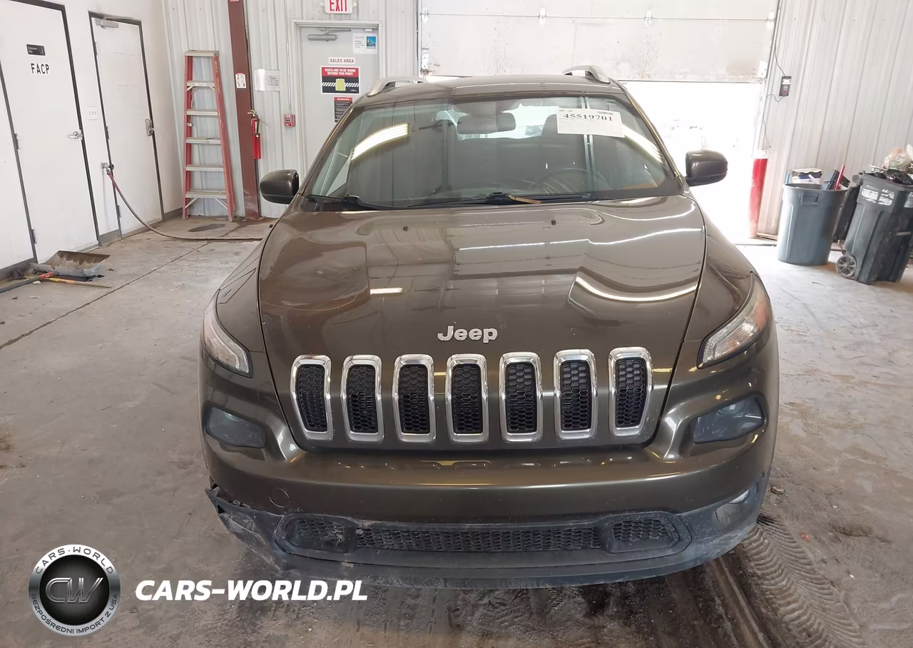 2015 Jeep Cherokee Latitude VIN:1C4PJMCS1FW521623 - 12