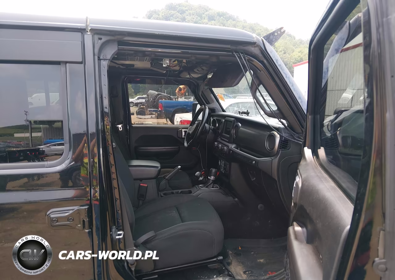 2018 Jeep Wrangler Unlimited Sport S 4X4 VIN:1C4HJXDG2JW111339 - 5