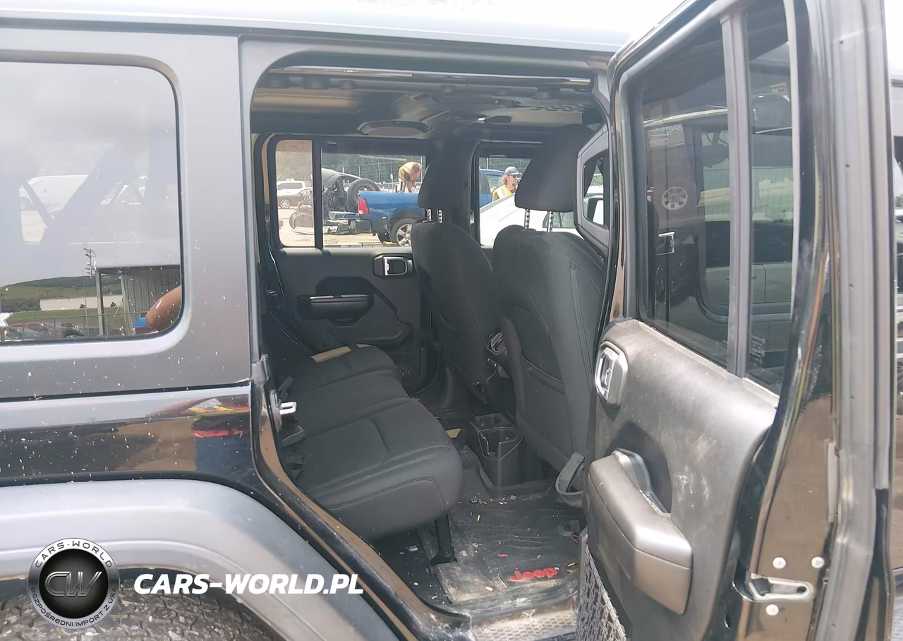 2018 Jeep Wrangler Unlimited Sport S 4X4 VIN:1C4HJXDG2JW111339 - 8