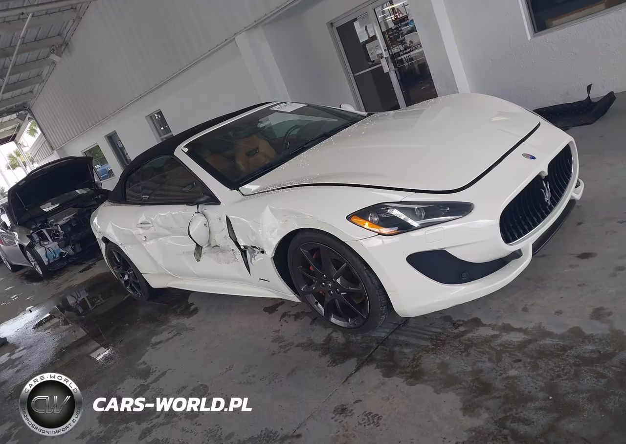 2015 Maserati Granturismo Mc-Mc Centennial-Sport VIN:ZAM45VMA2F0147914 - 13