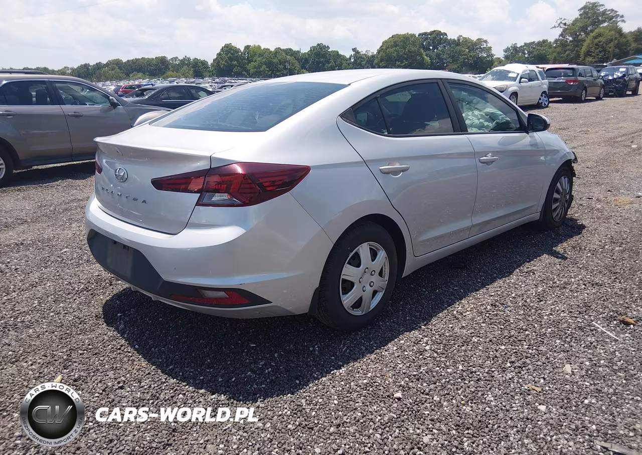 2019 Hyundai Elantra Se VIN:5NPD74LF8KH487894 - 4