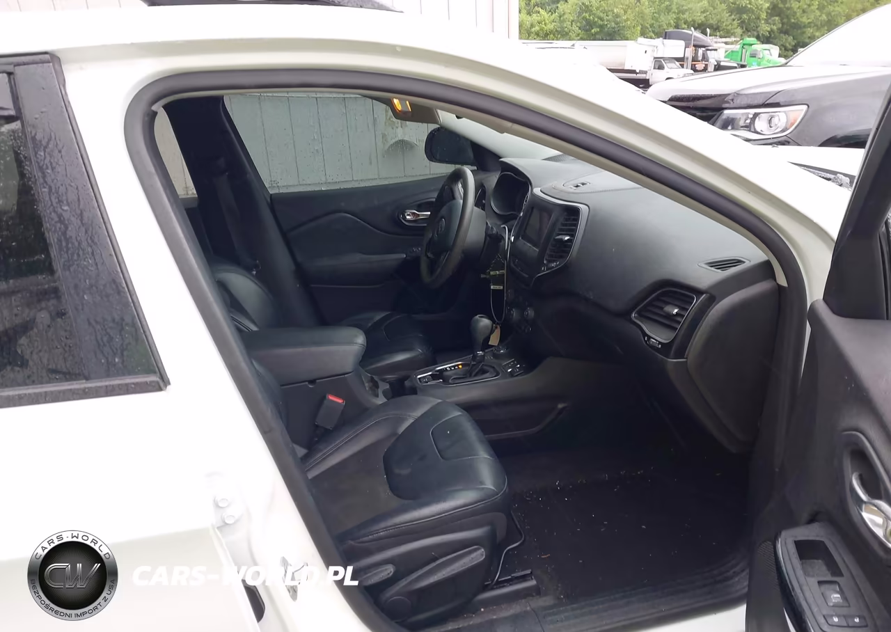 2020 Jeep Cherokee Altitude 4X4 VIN:1C4PJMLB4LD539699 - 5